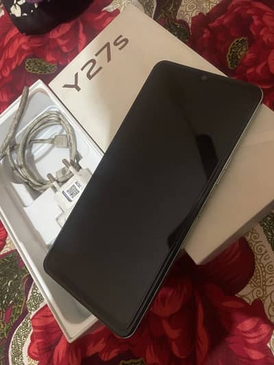 Vivo y27s 8+8 128gb with orignal box charger