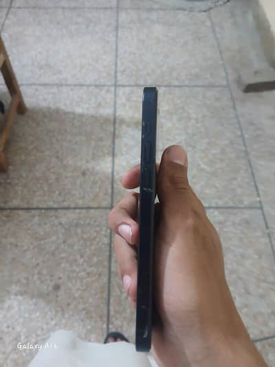 I phone12 condition like a new all Okie