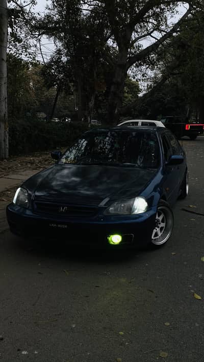 Honda civic 1996 facelifted in 2000