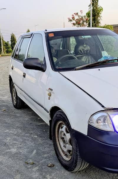 Suzuki Cultus 2006 Some piece geniune tyre 50%  Non accidental