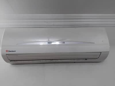Dawlance 1.5 ton split AC excellent condition