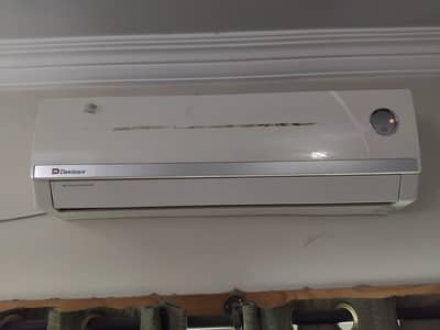1 ton Dawlance split AC home used only
