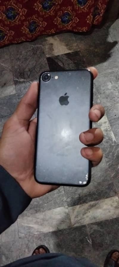 iPhone 7.  /32Gb. fingers print ok