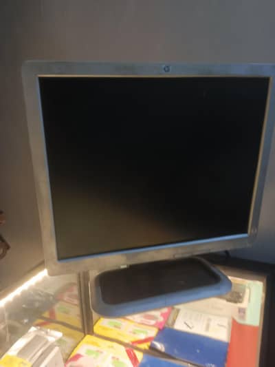 Dell PC codou 2GB RAM 500 GB hard LCD keyboard mouse all cable