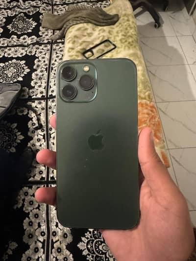 13 pro max with box green colour 79℅ battery health water pack