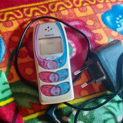 Nokia old original 2300 with charger for sale