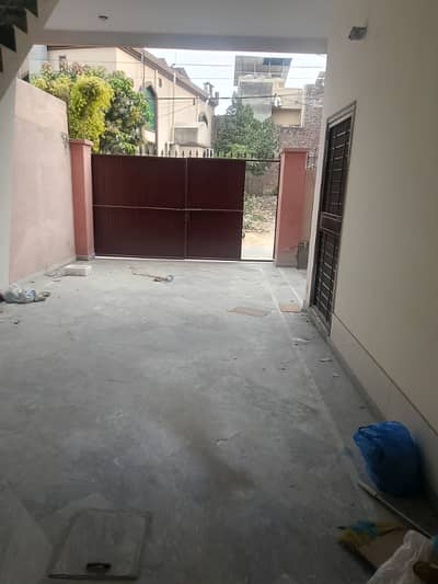 7.5 Marla lower portion available in Johar town