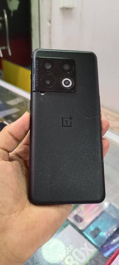 One plus 10 pro 12+12/256