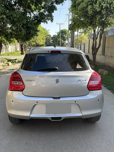 Suzuki Swift GLX CVT