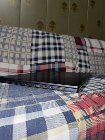 Asus W700 Rtx 3000 Gaming Laptop