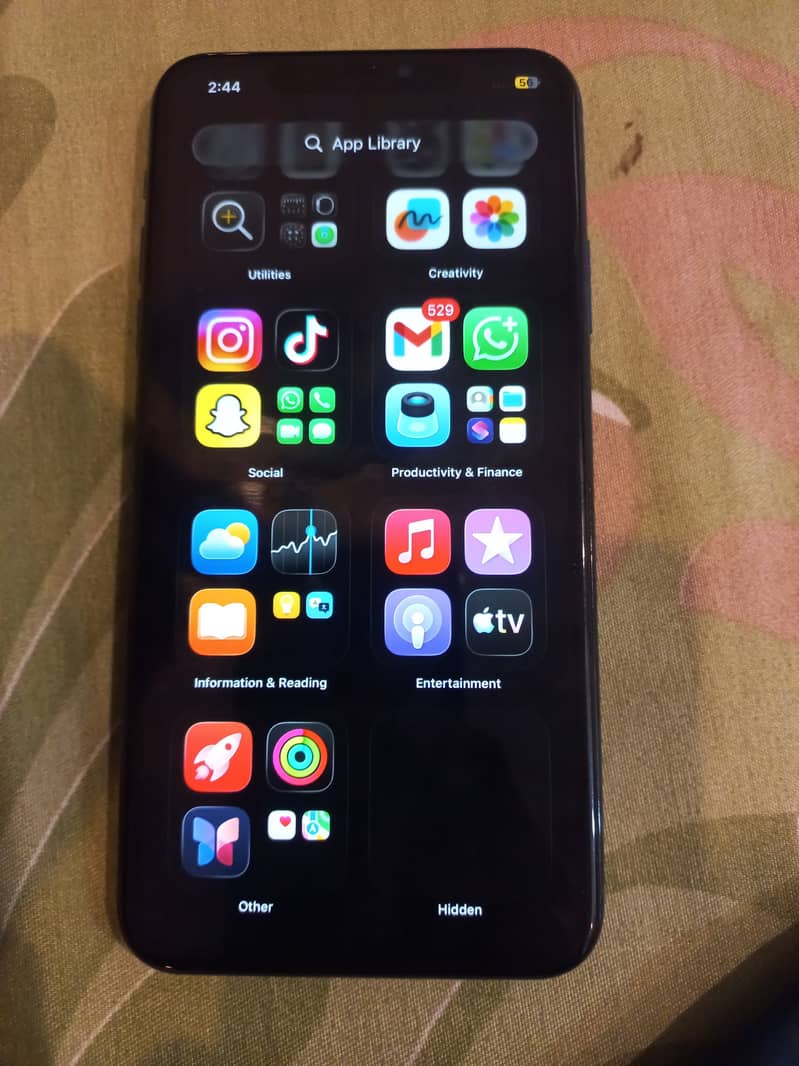 Iphone 11 pro max 2