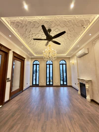 1 KANAL UPPER PORTION NEAR ALL AMENTIES