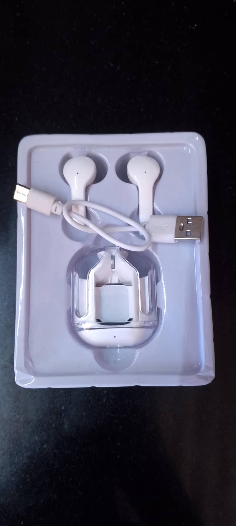 Ultrapods Max 4