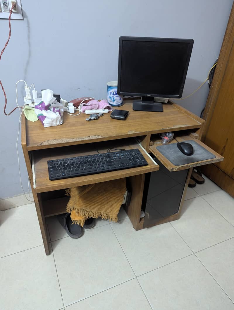 Computer Table 1