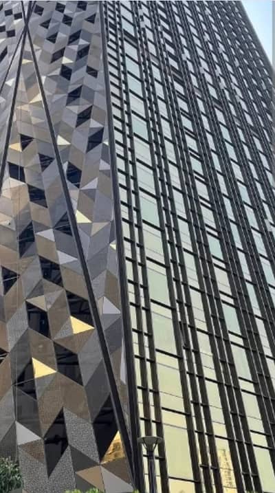 2 Kanal Commercial Building (13 Storey)