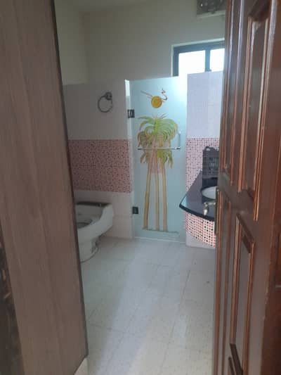 UET society 10 marla house for sale