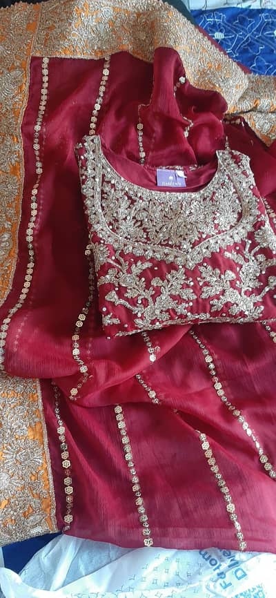 Bridle , casual, Different prices of dressess. Stuff different