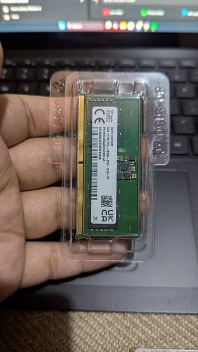 2x SK Hynix 8GB DDR-5 5600MHZ  (16GB Total)