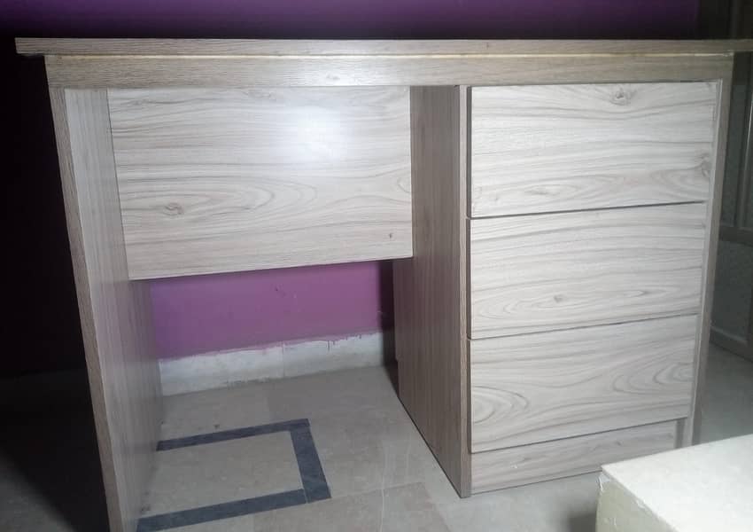 Office Table / Computer Table/ Study Table. 0