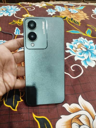 vivo Y17s