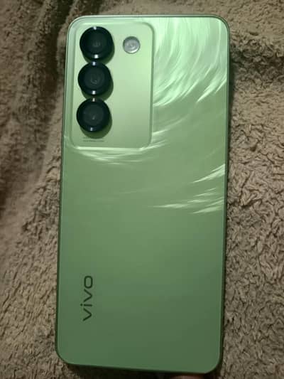 Vivo y100