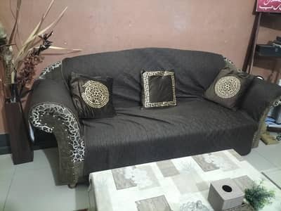 5 seater sofa - stylish and comfortable