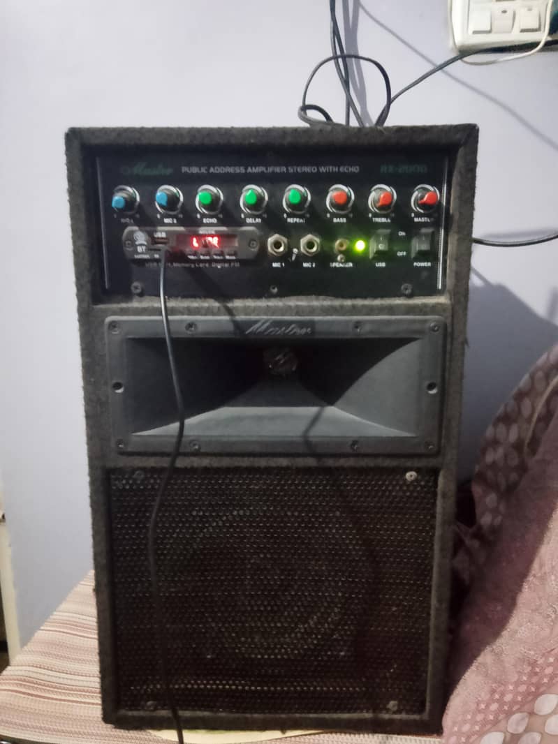 Master speaker with internal amplifier 0