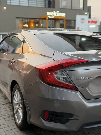 Honda civic 2018 model urgent sale 1.8 i-vtec oriel