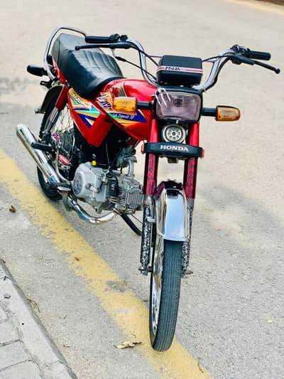 cd70 modal 20 contact 03115455316