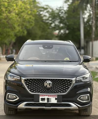 MG HS Trophy Edition 2021