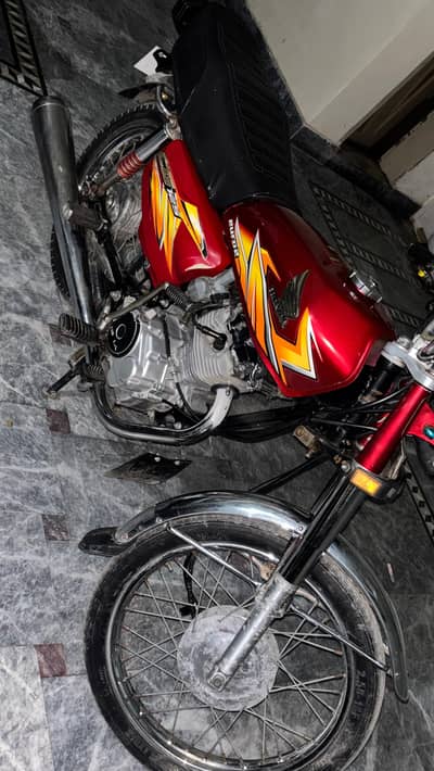 Honda 125 2021 model lush condition bike