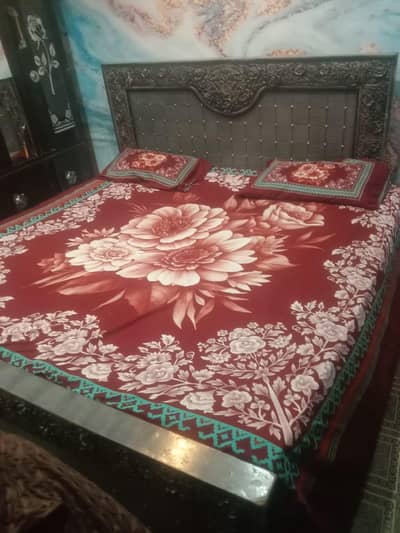 king size Bed with Matrass