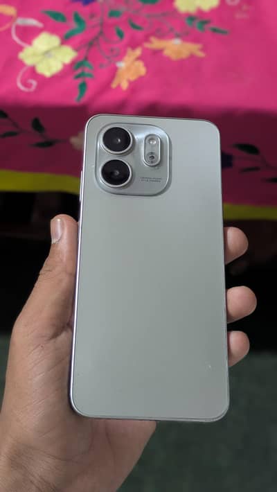 Infinix smart 9 hd  4+4   /. 64 gd  all ok original box and charger