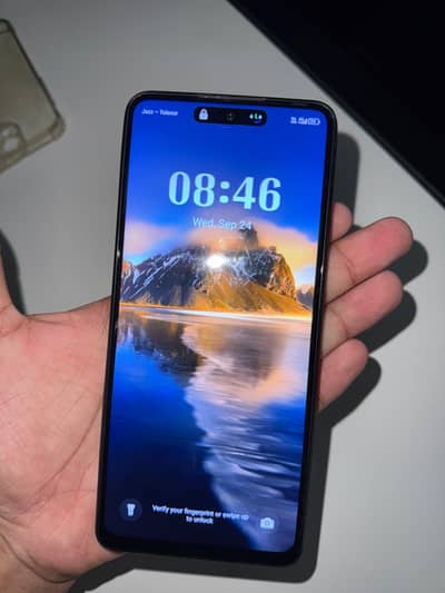 Infinix note 30 8/256 GB 45 watt fast charger