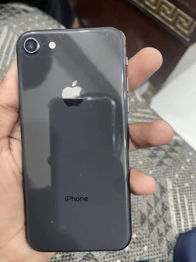 apple iphone8 64gb jisne lena hai wohi message kre