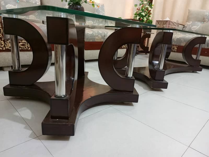 executive class 6 seter sofa set plus table set 8