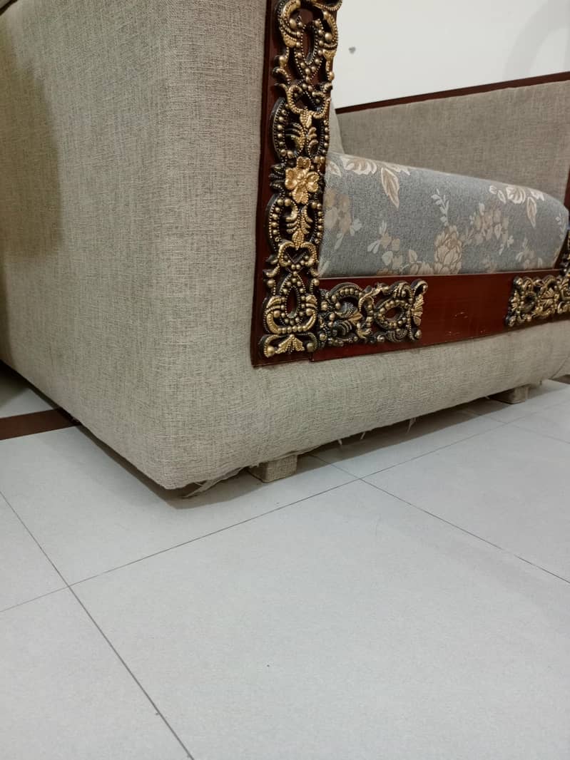 executive class 6 seter sofa set plus table set 11