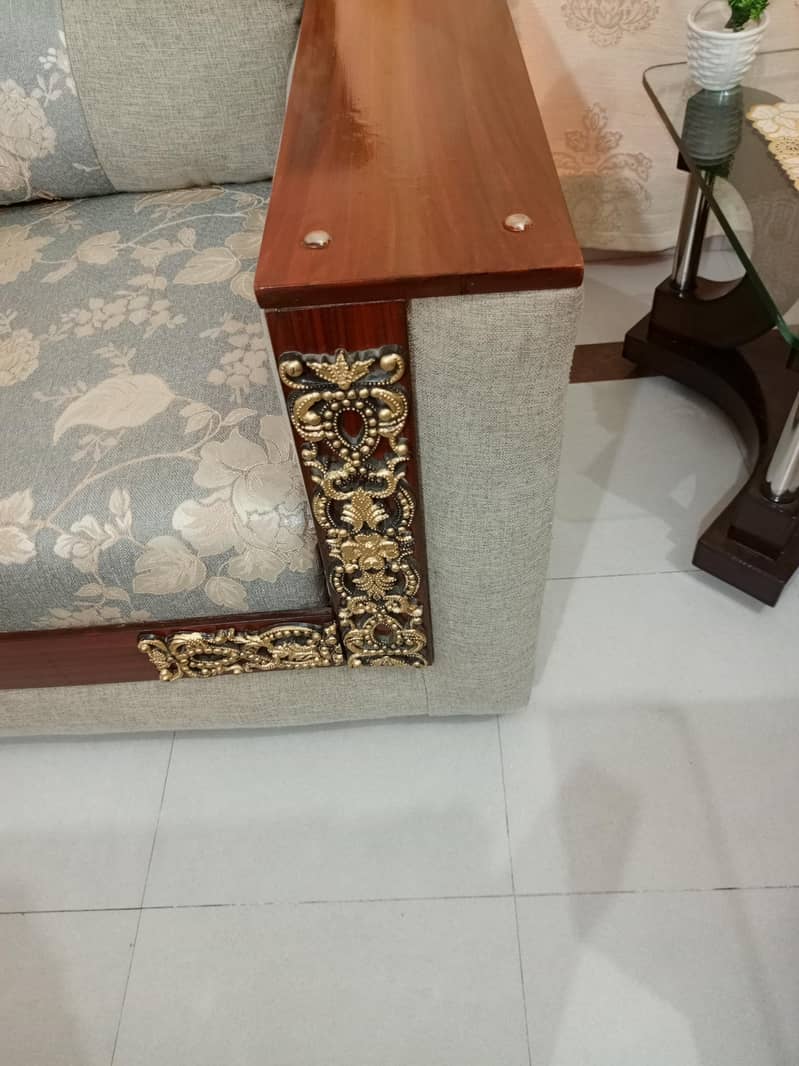 executive class 6 seter sofa set plus table set 13