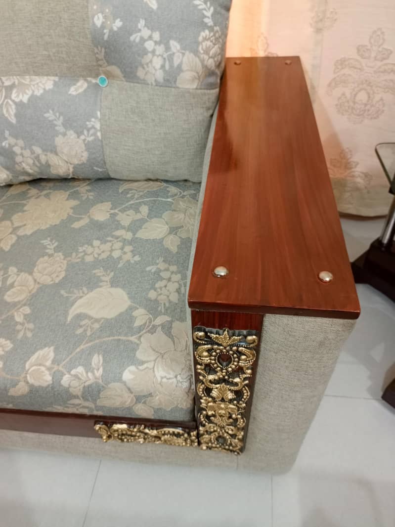 executive class 6 seter sofa set plus table set 14