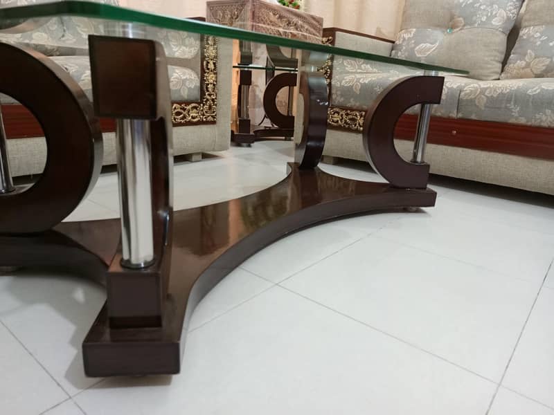 executive class 6 seter sofa set plus table set 16