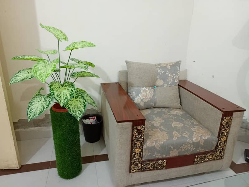 executive class 6 seter sofa set plus table set 17