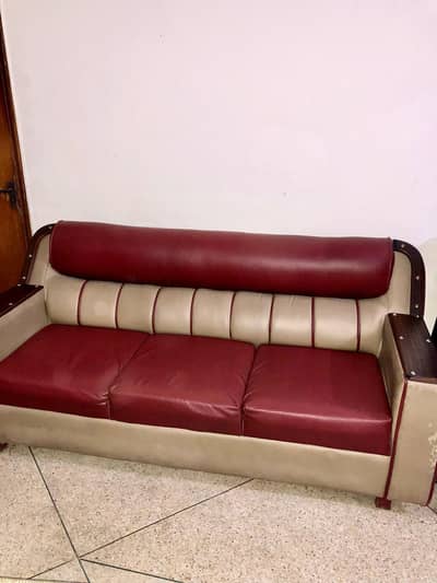  5 سیٹر لگژری صوفہ سیٹ برائے فروخت | سالڈ ووڈ | کم استعمال شدہ