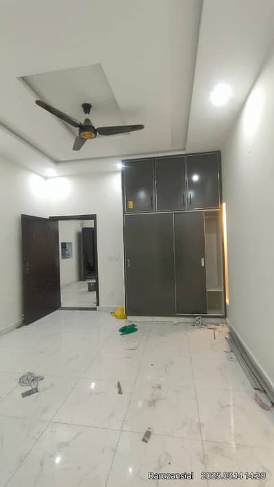 6 Marla Uper Portion