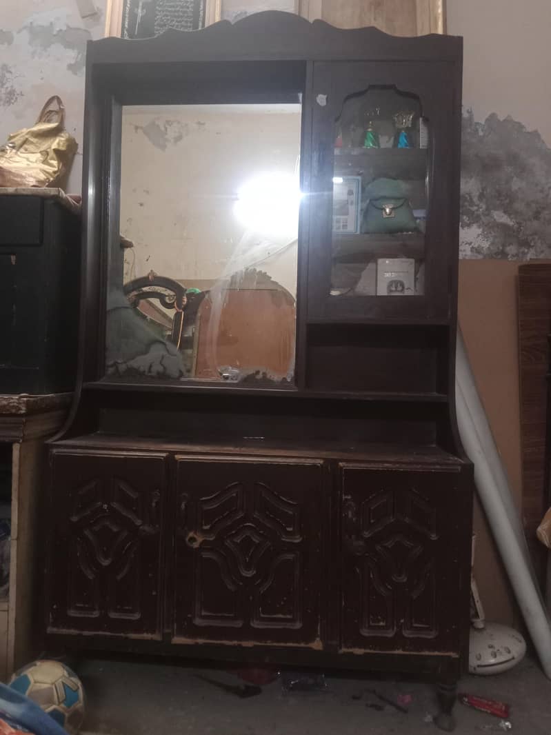 dressing table 0