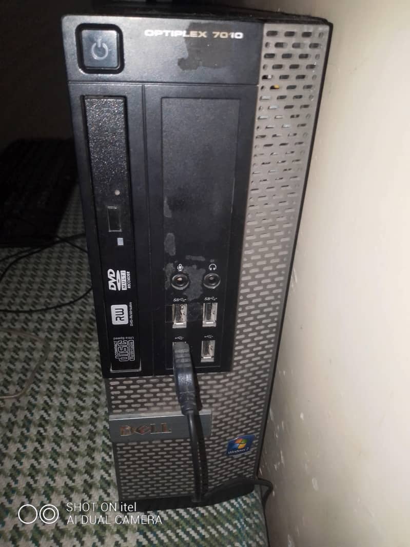 Desktop COMPUTER 1