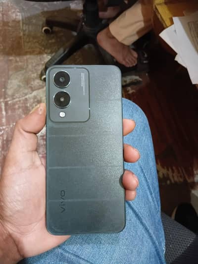 vivo Y17s