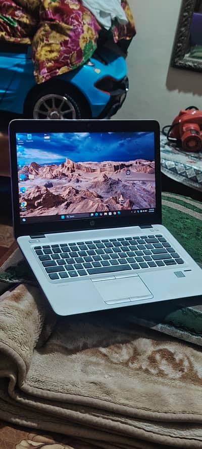 Elitebook 840 g3 core i5 6th genertion