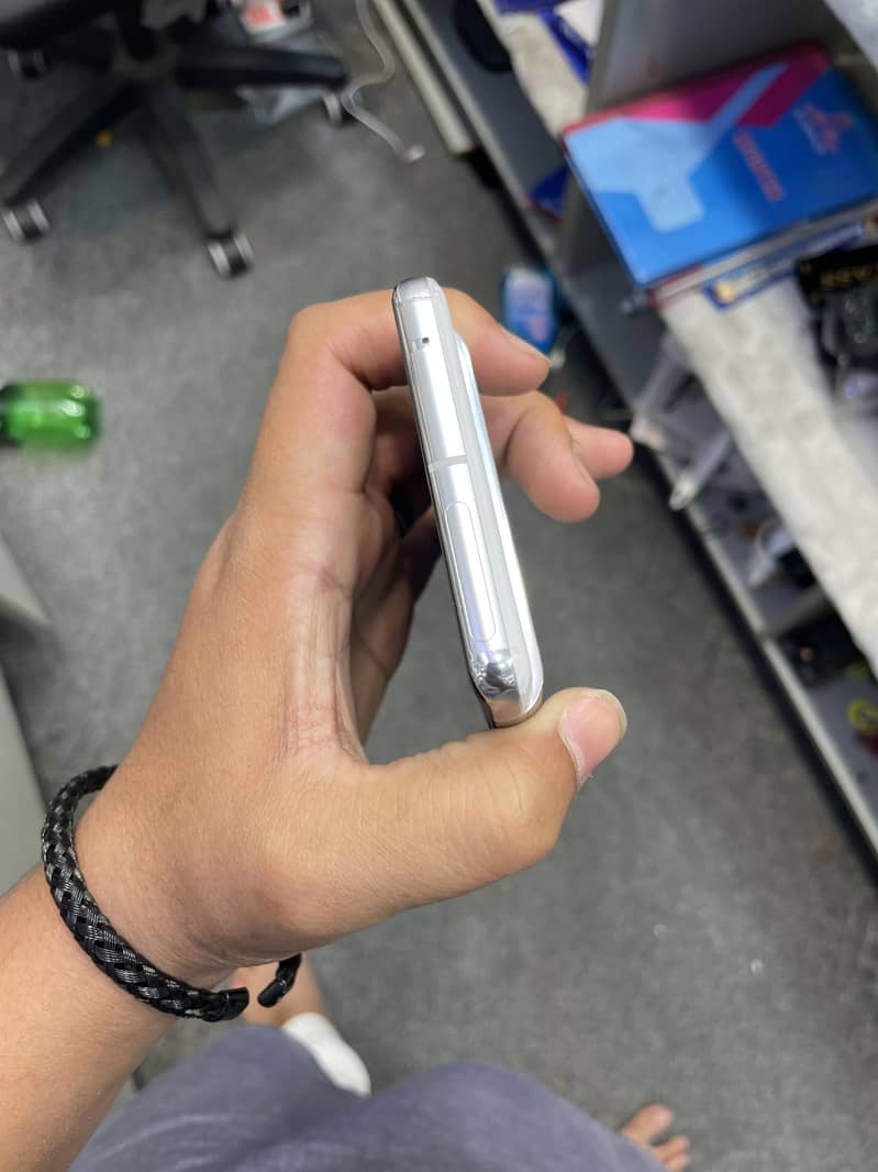 Google pixel 7 pro 4