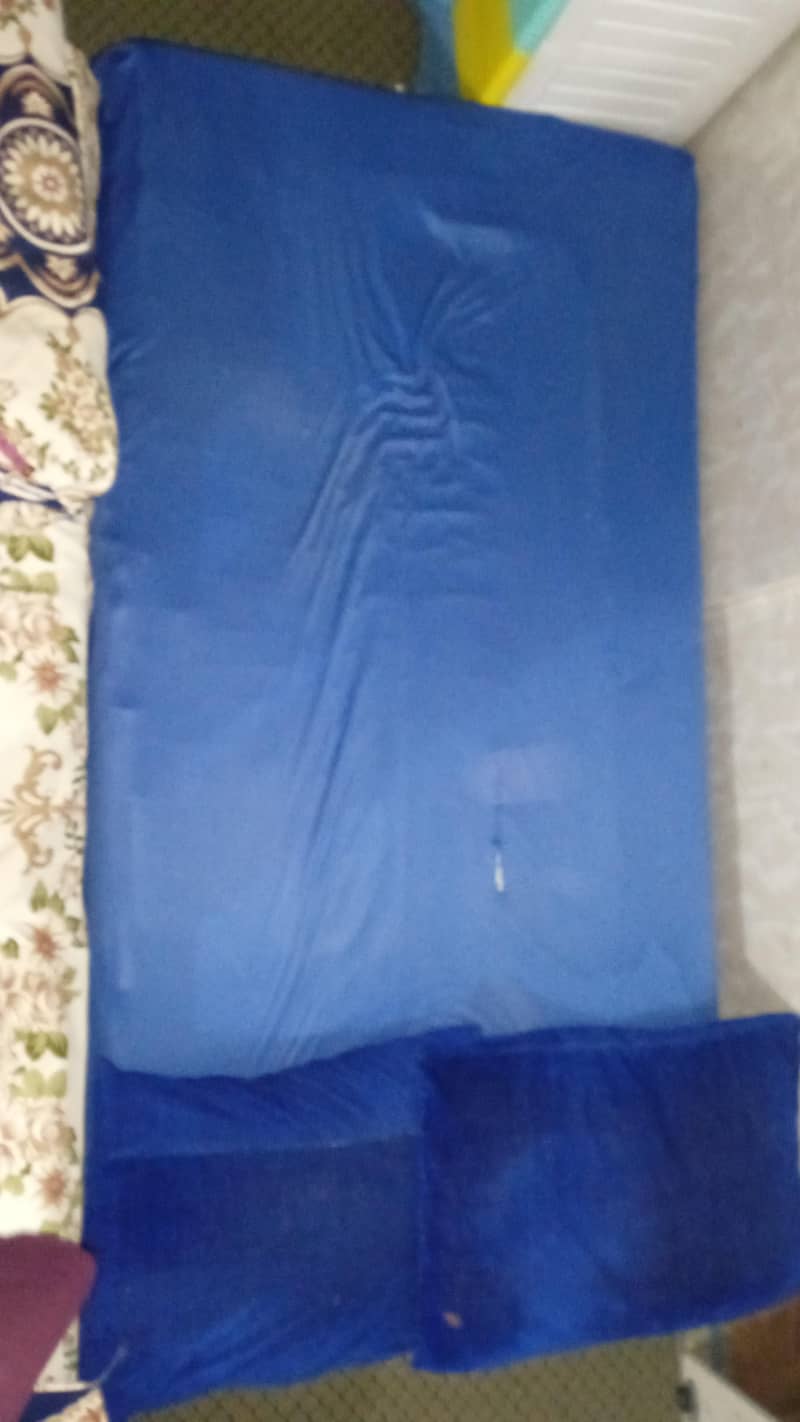 FLOOR BED 1