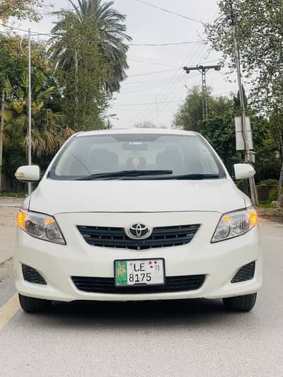 Toyota Xli 2011 model 70% Genuine paint see in vedios